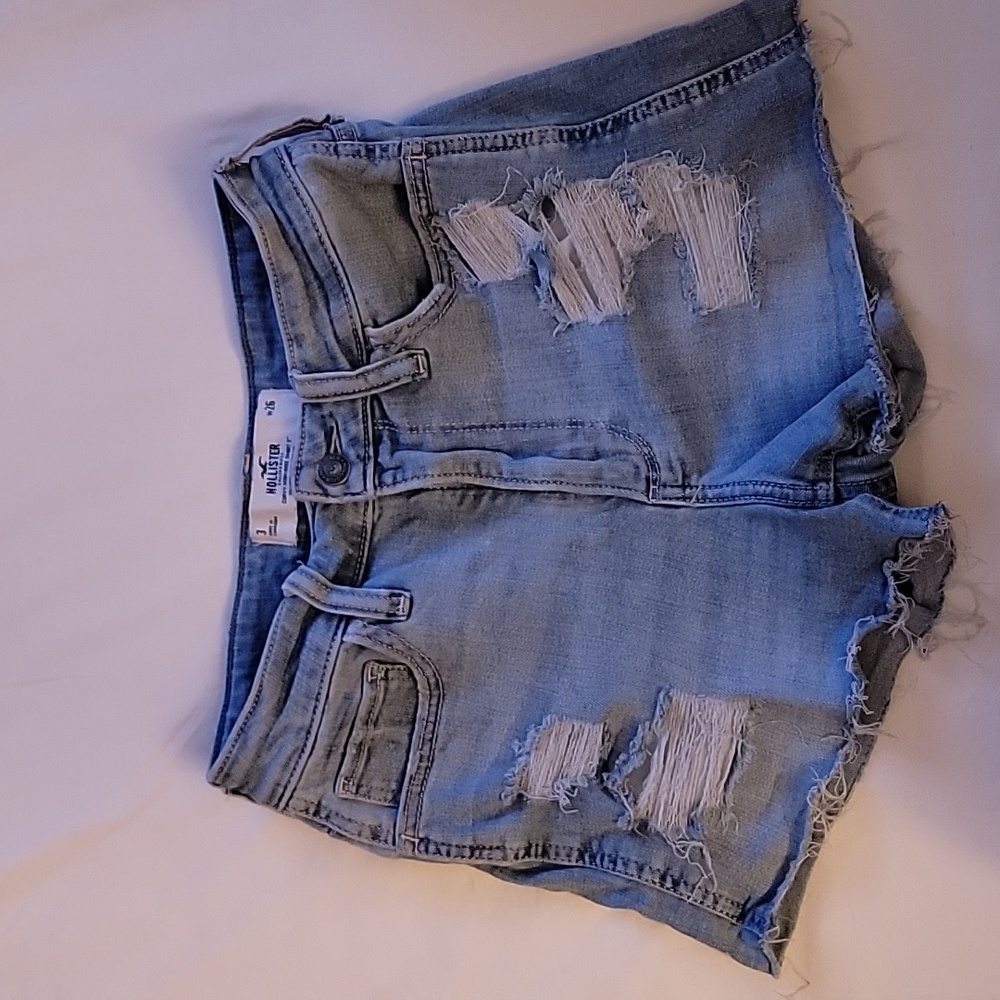 Hollister Curvy High-Rise Shorts 3"